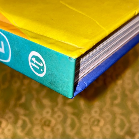 Radioactive: A Tale of Love and Fallout by Lauren Redniss - Picture 4 of 7